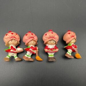 Vintage 1981 Strawberry Shortcake with 3 Berries PVC Figure